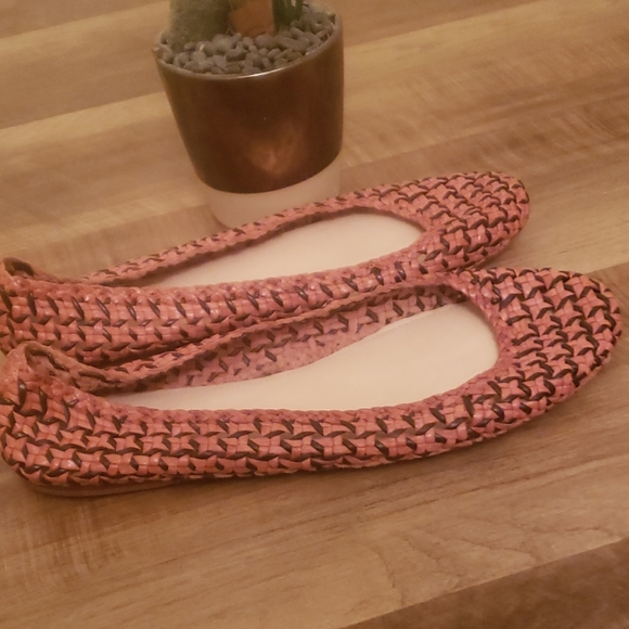 Prada flats - Picture 2 of 7